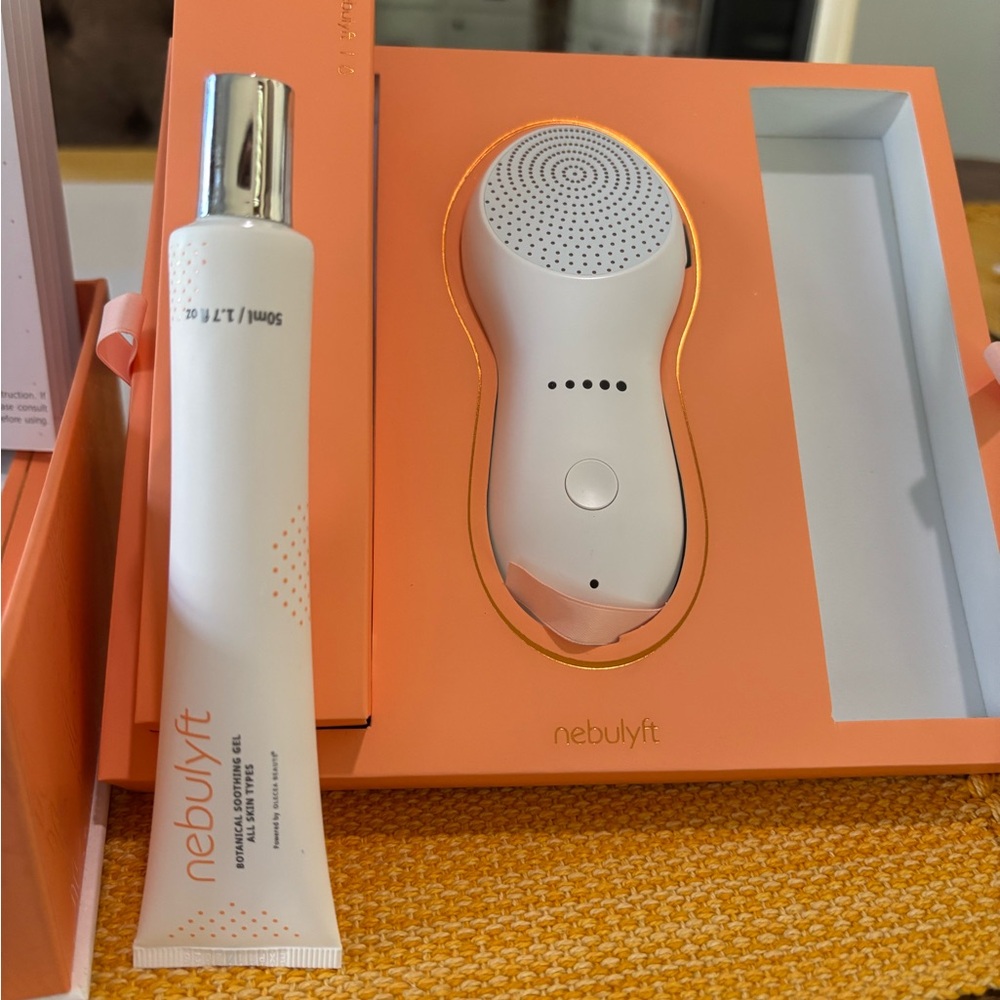 Nebulyft radio frequency Beauty device.